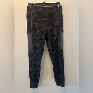 Fabletics On-the-go High Waisted Legging. New with tags. Medium